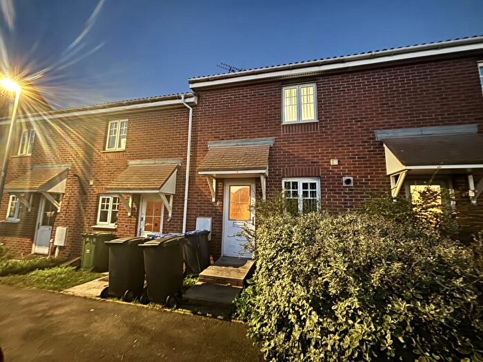 2 Bedroom House To Rent In Follager Road, Rugby, CV21