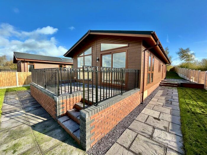 2 Bedroom Park Home For Sale In Newnham Road, Blakeney, GL15