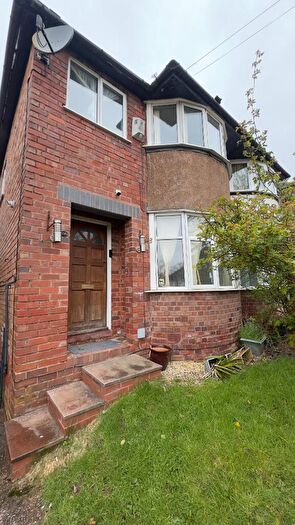3 Bedroom Semi Detached House To Rent In Trysull Avenue, Birmingham, B26