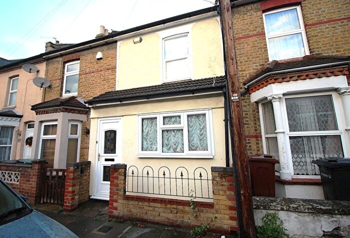2 Bedroom Terraced House To Rent In Nelson Road, Northfleet, Gravesend, Kent, DA11