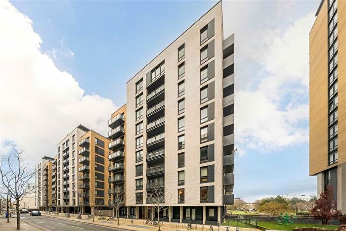 2 Bedroom Flat For Sale In Palmers Road, Bethnal Green, E2