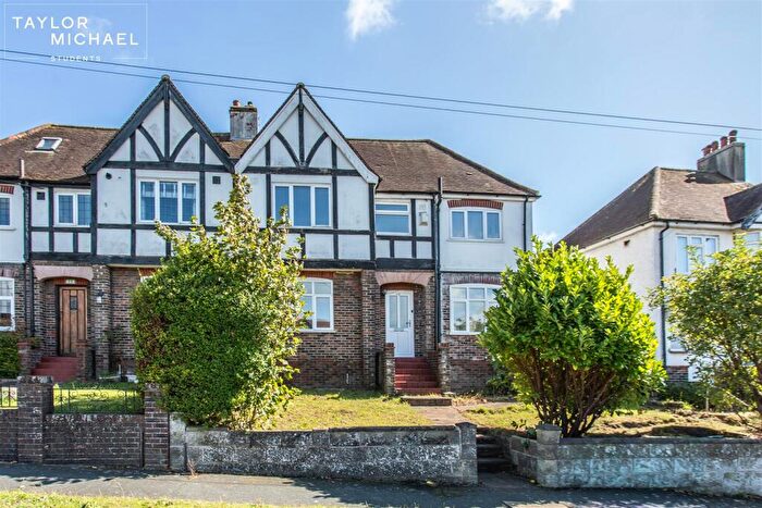 5 Bedroom Semi-Detached House To Rent In Nyetimber Hill, Brighton, BN2