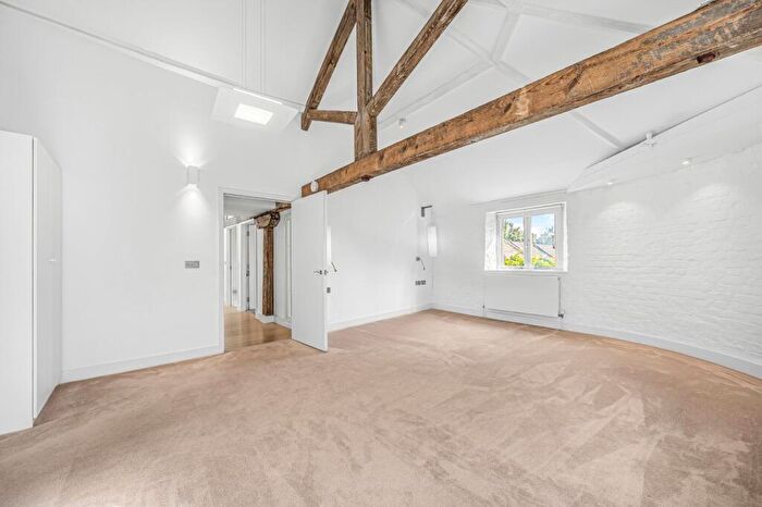 3 Bedroom Flat To Rent In Rotherhithe Street, Surrey Quays, SE16