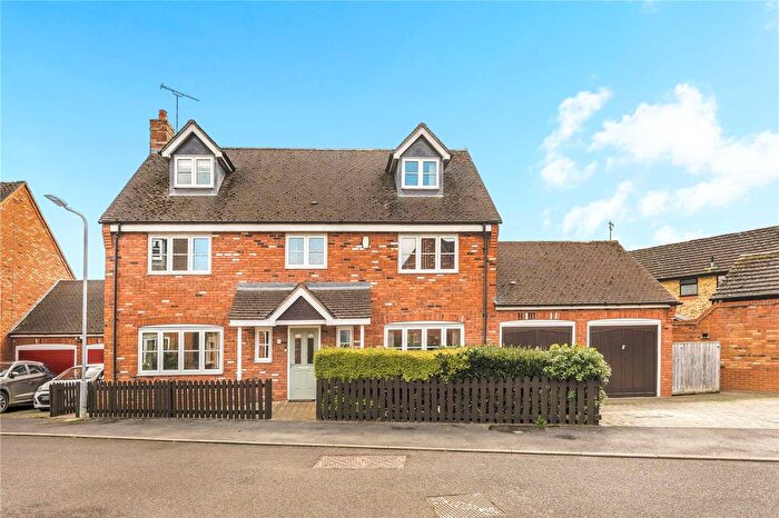 6 Bedroom Detached House For Sale In Slade Leas, Middleton Cheney, Banbury, Northamptonshire, OX17