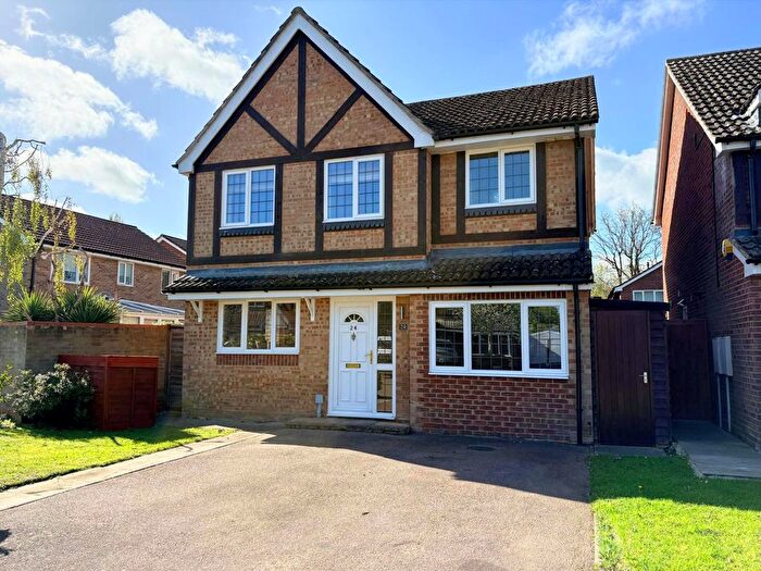 4 Bedroom Detached House For Sale In Grasslands, Smallfield, RH6