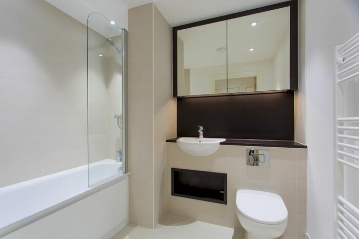 1 Bedroom Flat To Rent In Enderby Wharf, Ossel Court, Greenwich, SE10