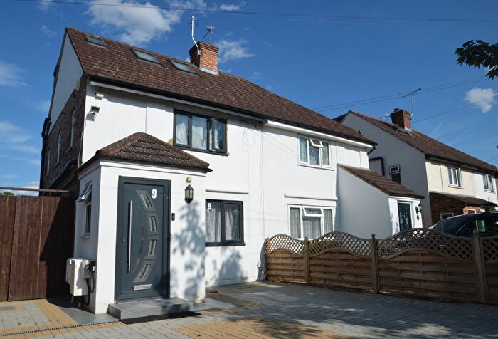 3 Bedroom Semi-Detached House To Rent In Orchard Avenue, Ashford, TW15