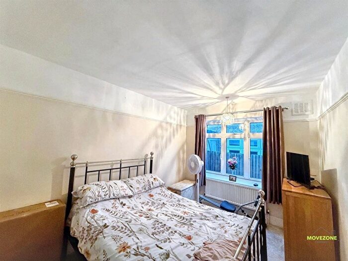 2 Bedroom Maisonette To Rent In Baston Road, Hayes, BR2