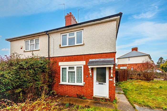 3 Bedroom Semi Detached House For Sale In Stanton Avenue, Bradville, Milton Keynes, MK13