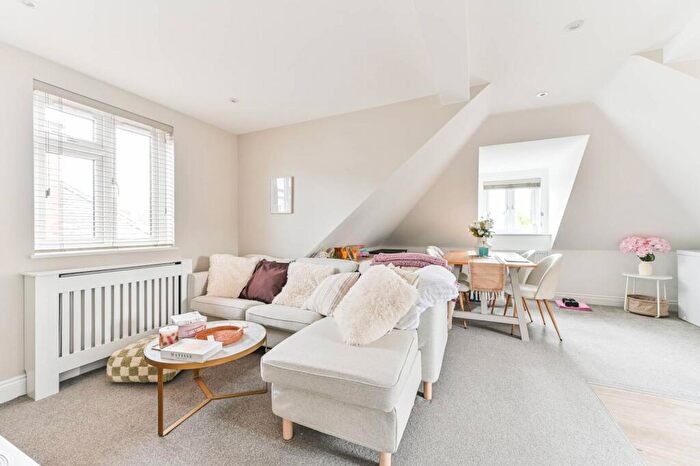 2 Bedroom Flat To Rent In Northampton Road, Croydon, CR0