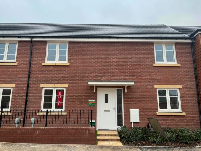 3 Bedroom Property To Rent In Firecrest Road, Houndstone, Yeovil, BA22