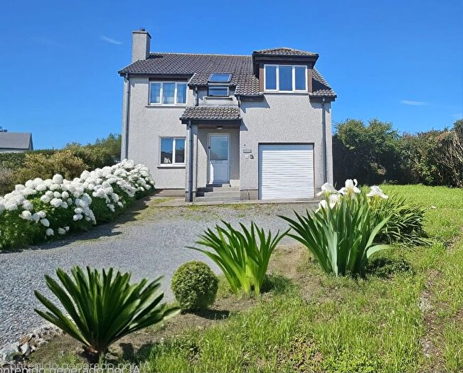 4 Bedroom Detached House For Sale In Portvoller, Point, HS2