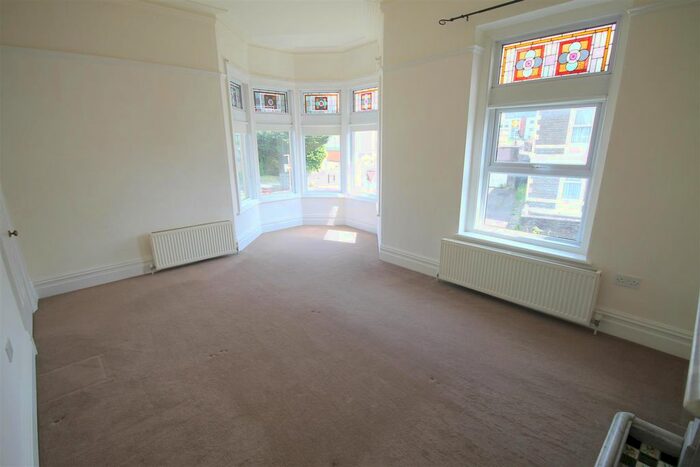 2 Bedroom Detached House To Rent In South Road, Kingswood, Bristol, BS15