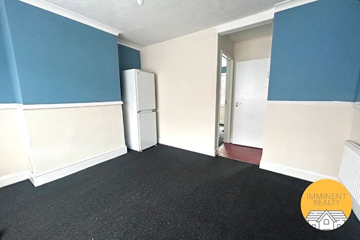 3 Bedroom Terraced House To Rent In Vicarage Road, West Bromwich, B71