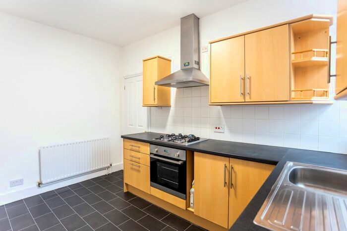 Studio To Rent In Arden Road, London, W13