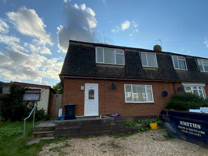 2 Bedroom Flat To Rent In Strongbow Road, Chepstow, NP16