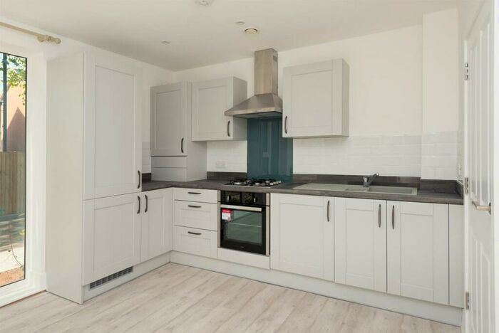 1 Bedroom Flat To Rent In Rosewood Heights, Dover, CT17