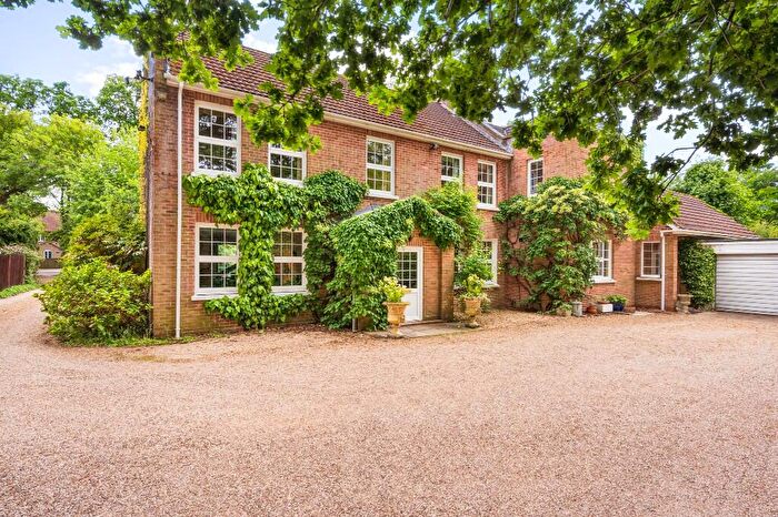 4 Bedroom Detached House For Sale In Westridge, Highclere, Newbury, RG20