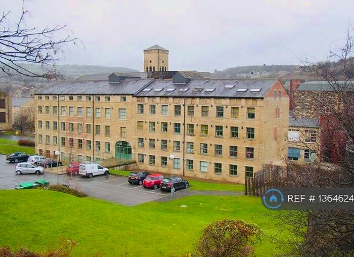 2 Bedroom Flat To Rent In Navigation Rise, Huddersfield, HD3