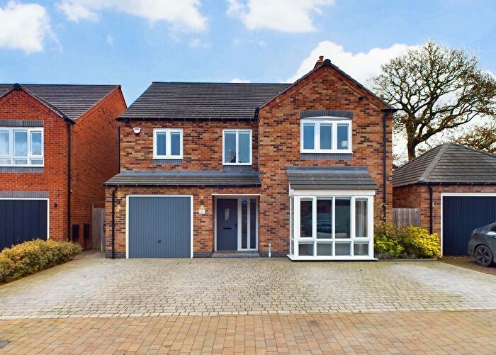 5 Bedroom Detached House For Sale In Knightswood Close, Rosliston, DE12