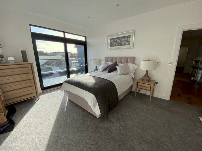 3 Bedroom Flat To Rent In Bun Penny Apartments - Ref, CT6