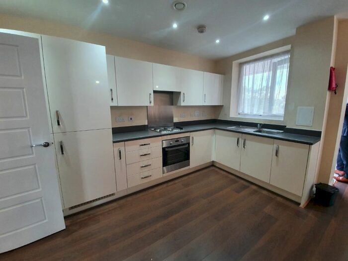 2 Bedroom Flat To Rent In Applebee Court, Harrow, Greater London, HA3