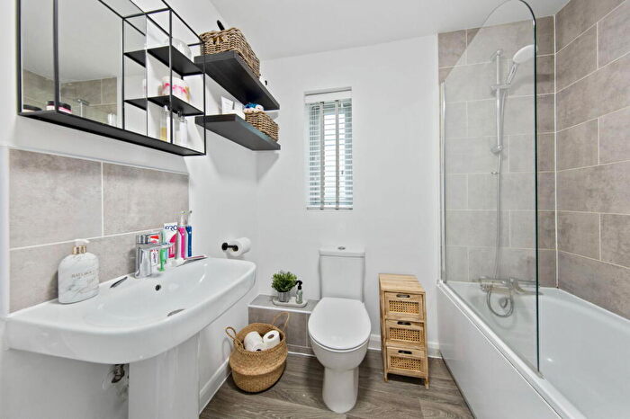 2 Bedroom Semi-Detached House For Sale In Thurston Drive, Kettering, NN15