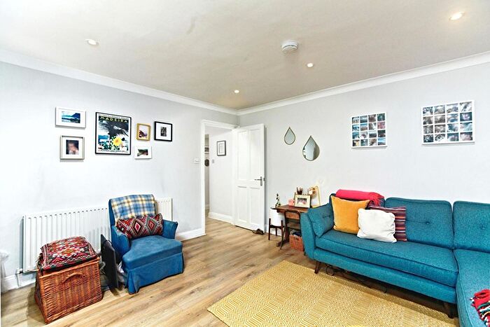 2 Bedroom Flat For Sale In Coombe Road, Croydon, CR0