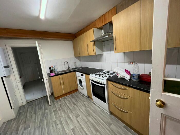 3 Bedroom Terraced House To Rent In Leonard Road, Forestgate E7