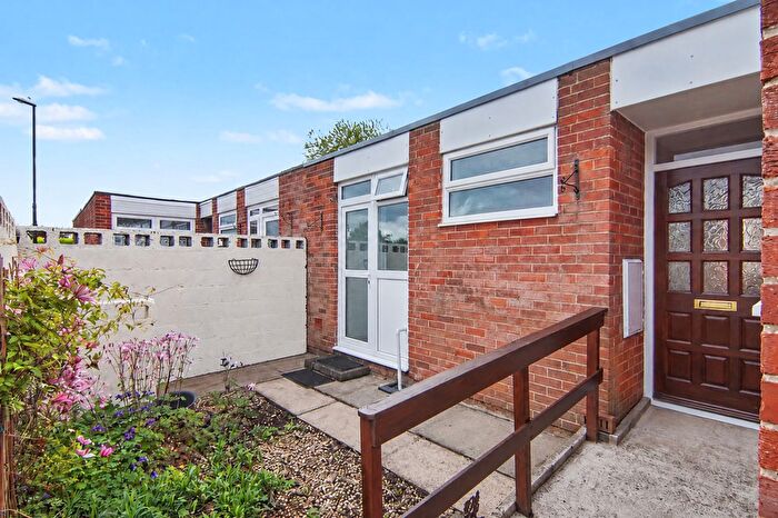2 Bedroom Semi-Detached Bungalow For Sale In Overdale Road, Coventry, CV5