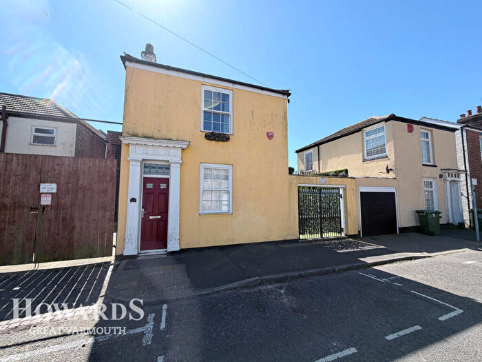 2 Bedroom Detached House For Sale In Lancaster Road, Great Yarmouth, NR30
