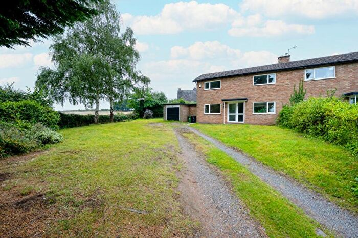 3 Bedroom Semi-Detached House To Rent In Bannut Tree Gardens, Bridstow, Ross-on-Wye, HR9