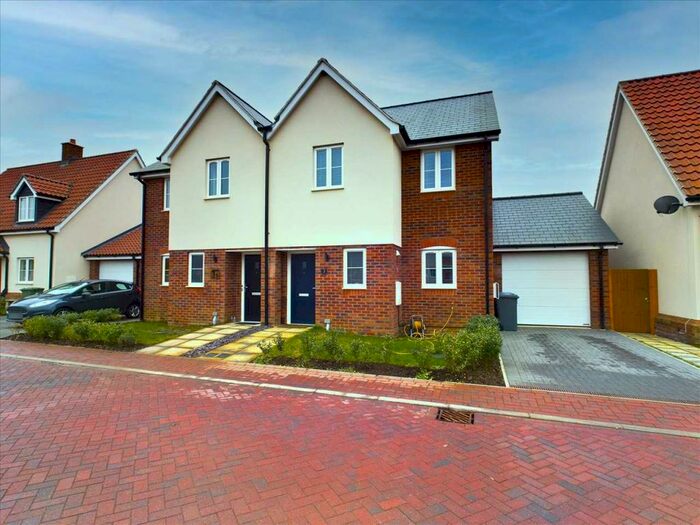 3 Bedroom Semi-Detached House For Sale In Millers Way, Otley, IP6