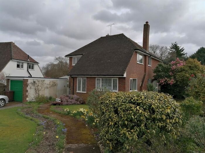 4 Bedroom Detached House To Rent In Knockwood Road, Tenterden, Kent, TN30