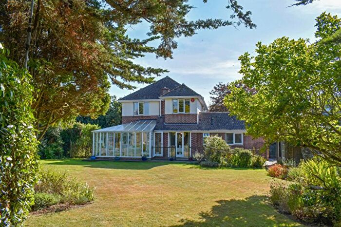 4 Bedroom Detached House For Sale In Keyhaven Road, Milford On Sea, Lymington, SO41