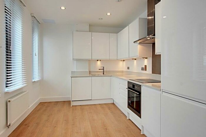 2 Bedroom Apartment To Rent In Lawrence House -, River Front, Enfield, Middlesex, EN1