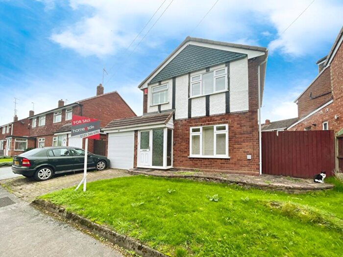 3 Bedroom Detached House For Sale In Newton Gardens, Birmingham, B43