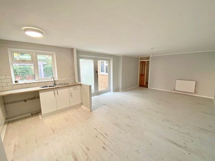 3 Bedroom Bungalow To Rent In Bardney, Orton Goldhay, Peterborough, PE2