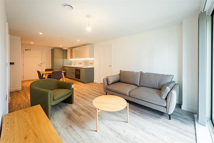 2 Bedroom Apartment To Rent In The Railings Middlewood Locks, M5