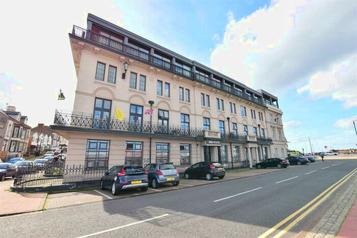 2 Bedroom Flat To Rent In Pier House Tower Promenade Wallasey, CH45