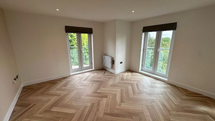 2 Bedroom Apartment To Rent In Philmont Court, Bannerbrook Park, Coventry, West Midlands, CV4