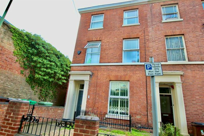 8 Bedroom End Of Terrace House To Rent In Arundel Street, Lenton, NG7