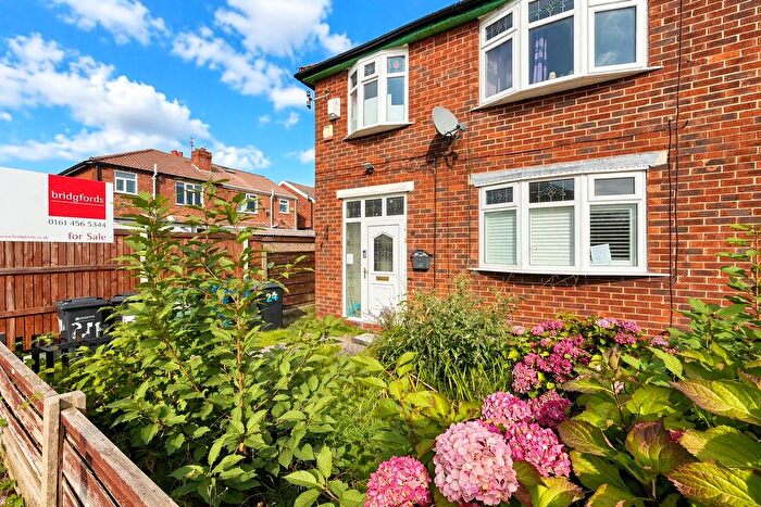 3 Bedroom Semi-Detached House For Sale In Delamere Road, Stockport, Greater Manchester, SK2