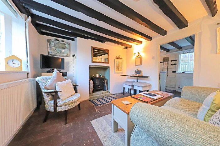 1 Bedroom Cottage For Sale In Sir Georges Place, Steyning, BN44
