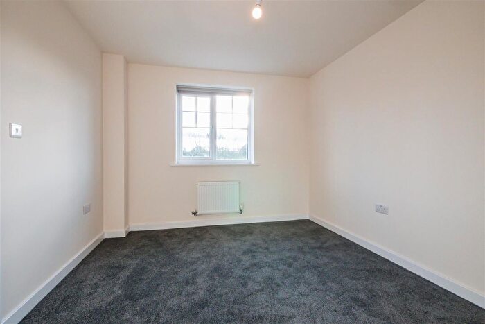 4 Bedroom Semi-Detached House To Rent In Malvern Rise, Malvern, WR14