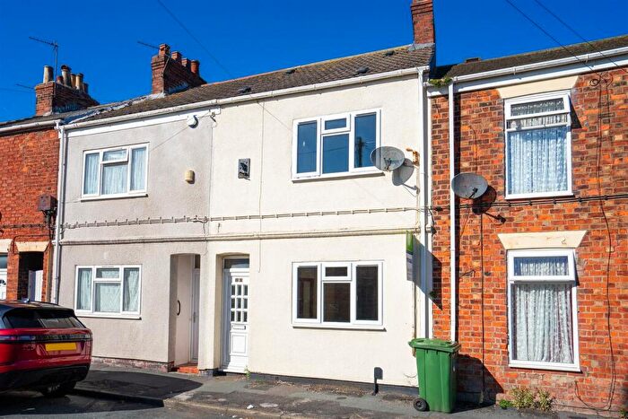 3 Bedroom Terraced House For Sale In Alma Street, Withernsea, HU19