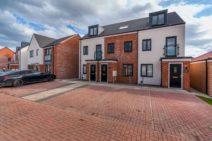 3 Bedroom Terraced House To Rent In Roseden Way, Great Park, Newcastle Upon Tyne, NE13