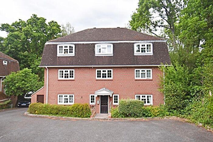 1 Bedroom Flat To Rent In Longacre Rise, Basingstoke, RG24