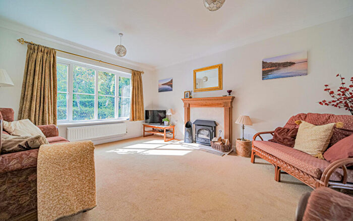 4 Bedroom Detached House For Sale In St. Georges Place, Semington, BA14