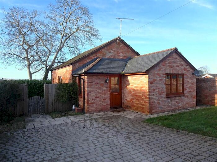 1 Bedroom Detached House To Rent In Trull Road, Taunton, TA1